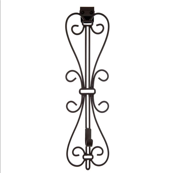Other - Elegant Wreath Hanger